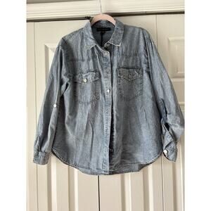NWT Women's Denim Shirt Jacket Size M
